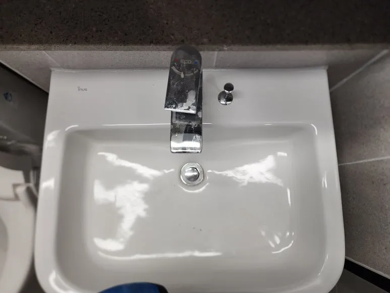 화성 식기·도자기 완충 패킹 작업